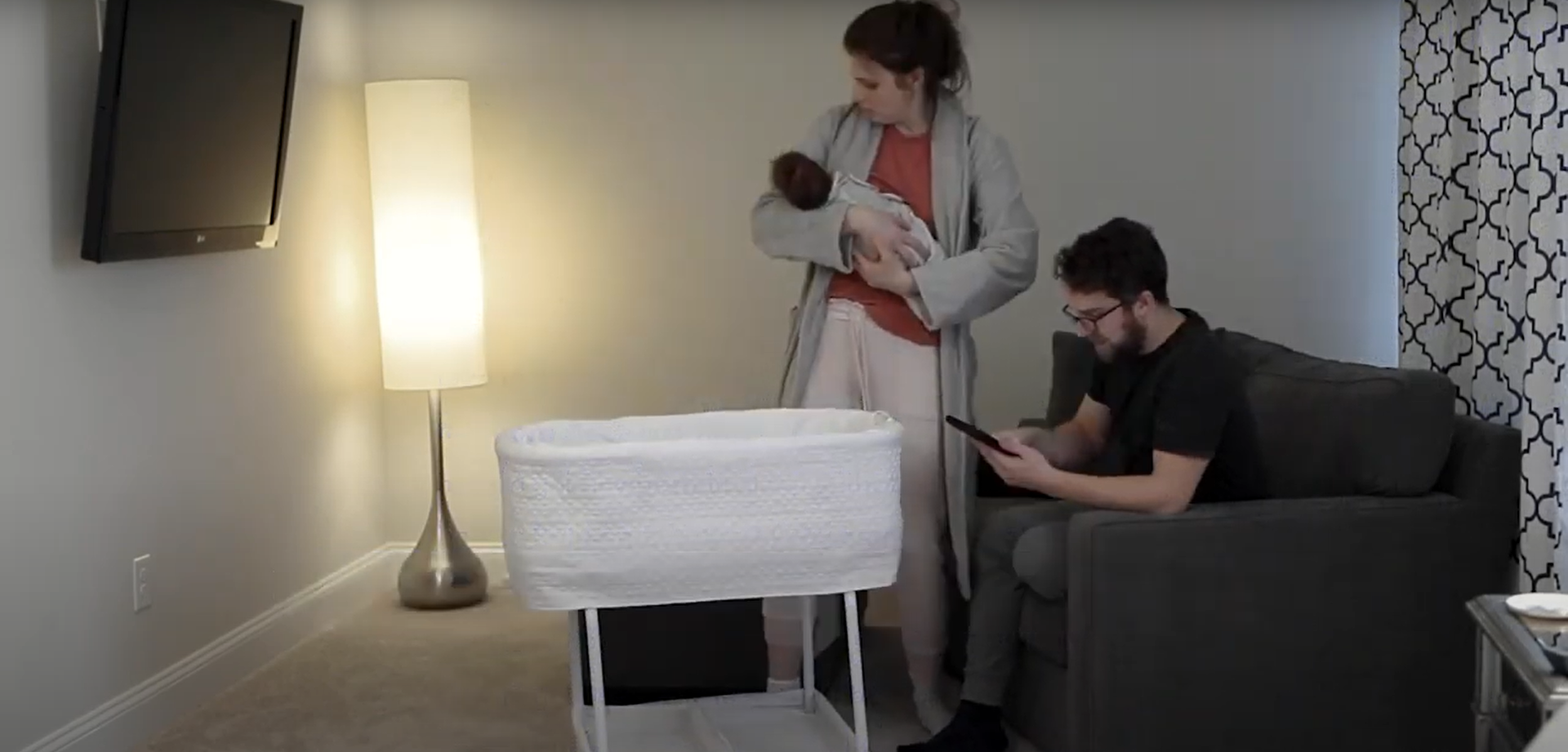 Load video: mamaRoo sleep bassinet For the Win!